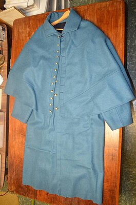 Click image for larger version  Name:	Mounted Greatcoat 1.jpg Views:	0 Size:	66.4 KB ID:	284129