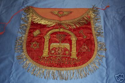 Click image for larger version

Name:	eBay c1820 Royal Arch  embroidered 1a.jpg
Views:	164
Size:	24.6 KB
ID:	216715