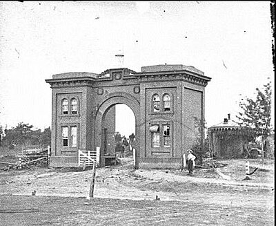 Click image for larger version

Name:	gettysburg gates.jpg
Views:	86
Size:	38.4 KB
ID:	216873