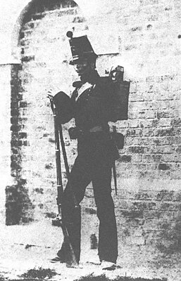 Click image for larger version

Name:	British Soldier w Enfield.JPG
Views:	339
Size:	258.2 KB
ID:	216961