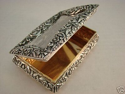 Click image for larger version

Name:	eBay 1832 snuff box 1a.jpg
Views:	138
Size:	27.0 KB
ID:	216985