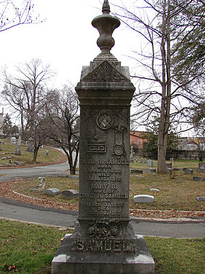 Click image for larger version

Name:	Masonic_Gravemarkers_1.jpg
Views:	123
Size:	1.47 MB
ID:	217275