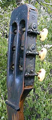 Click image for larger version

Name:	1850s guitar - 6.jpg
Views:	110
Size:	58.2 KB
ID:	218659