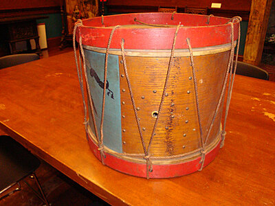 Click image for larger version

Name:	Brown_University_Confederate_Drum_3.jpg
Views:	187
Size:	1.01 MB
ID:	219650