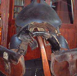 Click image for larger version

Name:	saddle012-pommel.jpg
Views:	166
Size:	15.8 KB
ID:	220748