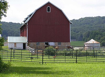 Click image for larger version

Name:	barn.jpg
Views:	110
Size:	134.8 KB
ID:	224777