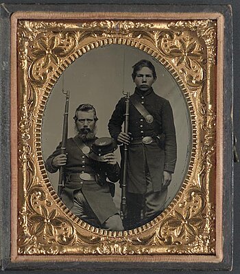 Click image for larger version

Name:	2 Union Soldiers-Father &amp;amp; Son.jpg
Views:	95
Size:	95.7 KB
ID:	231160